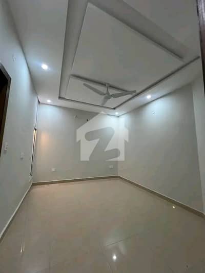 بحریہ انکلیو بحریہ ٹاؤن,اسلام آباد میں 5 کمروں کا 8 مرلہ مکان 4.2 کروڑ میں برائے فروخت۔