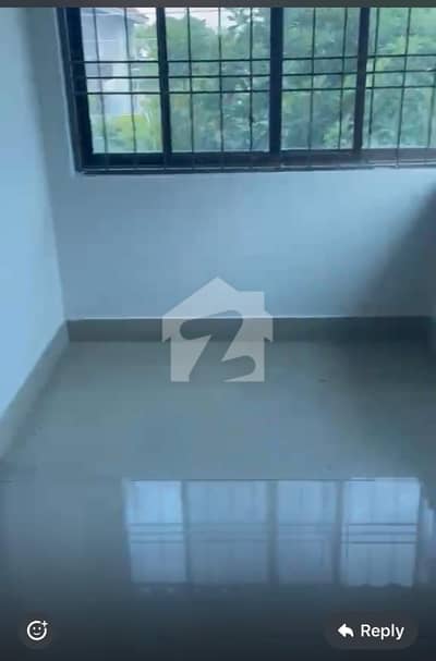 1 KANAL CORNER HOUSE UPPER PORTION AVAILABLE FOR RENT IN DHA PH 7 BLOCK Z. . . BEST LOCATION