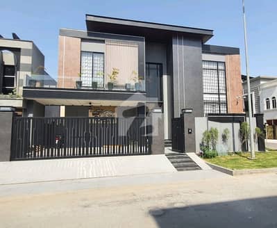 سٹی ہاؤسنگ سوسائٹی گوجرانوالہ میں 6 کمروں کا 14 مرلہ مکان 6.7 کروڑ میں برائے فروخت۔ سٹی ہاؤسنگ سوسائٹی گوجرانوالہ میں 6 کمروں کا 14 مرلہ مکان 6.7 کروڑ میں برائے فروخت۔