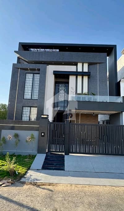 Spacious Prime Location House Is Available For sale In Ideal Location Of Citi Housing Society