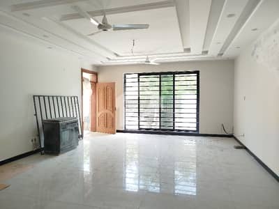666 Square Yards Luxury House For Rent F-11, Islamabad