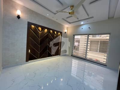 10 MARLA LOCK OPTION FOR RENT IN GULMOHAR BLOCK