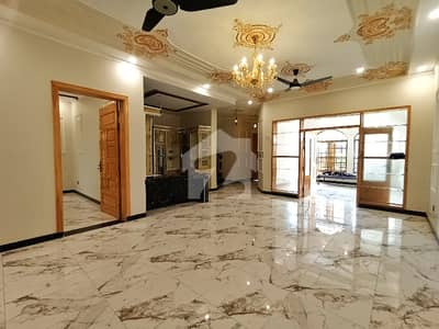 بحریہ ٹاؤن فیز 8 ۔ بلاک سی بحریہ ٹاؤن فیز 8,بحریہ ٹاؤن راولپنڈی,راولپنڈی میں 5 کمروں کا 10 مرلہ مکان 3.9 کروڑ میں برائے فروخت۔ بحریہ ٹاؤن فیز 8 ۔ بلاک سی بحریہ ٹاؤن فیز 8,بحریہ ٹاؤن راولپنڈی,راولپنڈی میں 5 کمروں کا 10 مرلہ مکان 3.9 کروڑ میں برائے فروخت۔