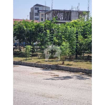 Bahria Phase 7 Commercial Plot 5-Marla Urgent For Sale