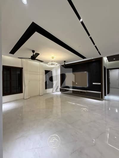 Independent House For Commercial Use 150 Sqyd Ground Plus 1 In Gulshan Block 9,
