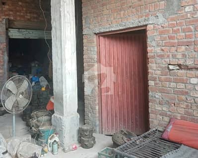 کچہ فیروزپور روڈ لاہور میں 5 کنال Studio فیکٹری 1.5 کروڑ میں برائے فروخت۔