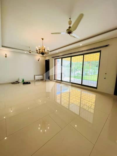 House For Rent In F6