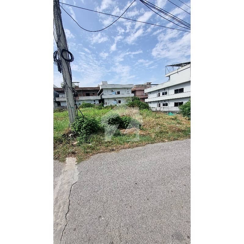 سوان گارڈن ۔ بلاک ایف سوان گارڈن,اسلام آباد میں 1 کنال رہائشی پلاٹ 2.9 کروڑ میں برائے فروخت۔ سوان گارڈن ۔ بلاک ایف سوان گارڈن,اسلام آباد میں 1 کنال رہائشی پلاٹ 2.9 کروڑ میں برائے فروخت۔