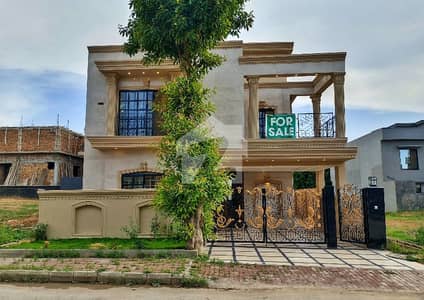 بحریہ ٹاؤن فیز 8 ۔ بلاک ای بحریہ ٹاؤن فیز 8,بحریہ ٹاؤن راولپنڈی,راولپنڈی میں 5 کمروں کا 10 مرلہ مکان 3.7 کروڑ میں برائے فروخت۔ بحریہ ٹاؤن فیز 8 ۔ بلاک ای بحریہ ٹاؤن فیز 8,بحریہ ٹاؤن راولپنڈی,راولپنڈی میں 5 کمروں کا 10 مرلہ مکان 3.7 کروڑ میں برائے فروخت۔