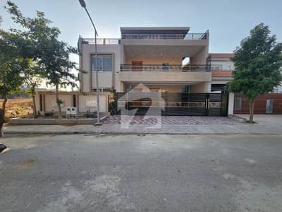 ٹاپ سٹی 1 - بلاک سی ٹاپ سٹی 1,اسلام آباد میں 6 کمروں کا 1 کنال مکان 7.4 کروڑ میں برائے فروخت۔ ٹاپ سٹی 1 - بلاک سی ٹاپ سٹی 1,اسلام آباد میں 6 کمروں کا 1 کنال مکان 7.4 کروڑ میں برائے فروخت۔