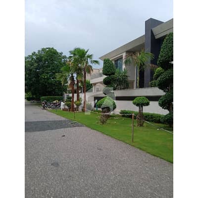 1kanal Premium Location Plot For Sale, Next To Corner Plot No # 62