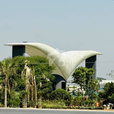 Plot For Sale Size (36*75)Block E