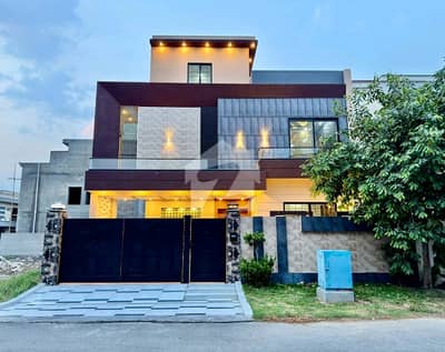 Affordable On Excellent Location House Of 10 Marla Is Available For Sale