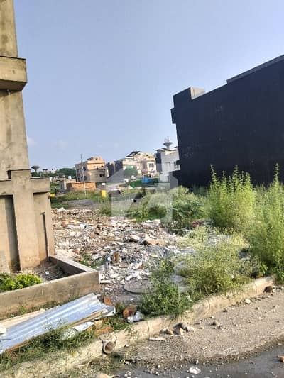BAHRIA TOWN PHESES-8 Overses -5 Plot-543f (2550) All Pead BAHRIA TOWN PHESES-8 Overses -5 Plot-543f (2550) All Pead