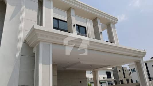 2 KANAL SUPER ULTRA MODREN DOUBLE HIGHTED LOBBY HOUSE AVAILABLE FOR SALE IN DHA PHASE 6