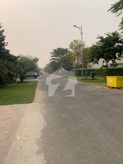 CHEEP PRICE 5 MARLA PLOT RESIDENTIAL PLOT LOCATED IN THE BEST BLOCK OF DHA LAHORE.