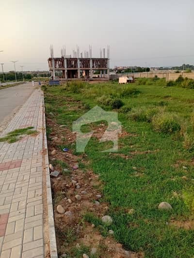 نیول اینکریج - فیز 1 نیول اینکریج,اسلام آباد میں 8 مرلہ کمرشل پلاٹ 3.65 کروڑ میں برائے فروخت۔