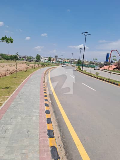 ڈی ایچ اے فیز 4 - سیکٹر اے ڈی ایچ اے ڈیفینس فیز 4,ڈی ایچ اے ڈیفینس,اسلام آباد میں 4 مرلہ کمرشل پلاٹ 2.4 کروڑ میں برائے فروخت۔