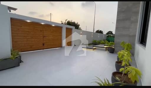 Brandnew 500+500 JORI for sale at Prime Location of Phase 8 Brandnew 500+500 JORI for sale at Prime Location of Phase 8