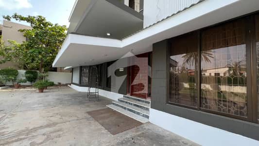 2000 Sq. Yards Commercial House for Rent Prime block of Clifton Ideal for Multinational Companies