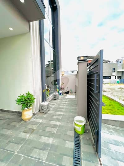 B-17 E Block MDR Back Brand New House Modern Designer