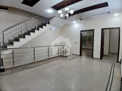 G13 30x60 Upper Portion Available For Rent