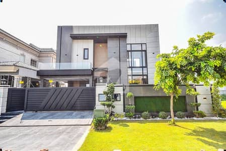 1 KANAL ELEGANT AND FULLY MAINTAINED SUPER HOT LOCATED BUNGALOW IS AVAILABLE IN THE BEST BLOCK OF DHA LAHORE.