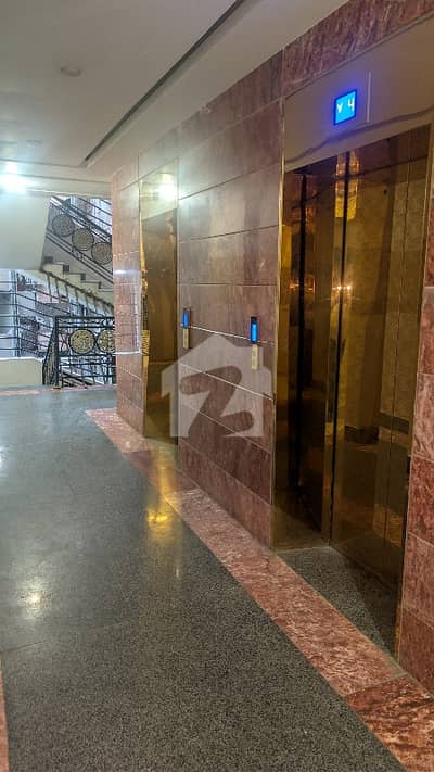 گارڈن ویسٹ کراچی میں 3 کمروں کا 6 مرلہ فلیٹ 1.8 کروڑ میں برائے فروخت۔