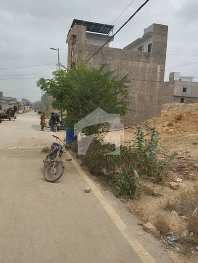 80 Sq Yards Plot for Sale - 40 Feet Road Executive Block