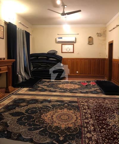 حیات آباد فیز 2 - جے1 حیات آباد فیز 2,حیات آباد,پشاور میں 1 کنال Studio مکان 7.5 کروڑ میں برائے فروخت۔ حیات آباد فیز 2 - جے1 حیات آباد فیز 2,حیات آباد,پشاور میں 1 کنال Studio مکان 7.5 کروڑ میں برائے فروخت۔