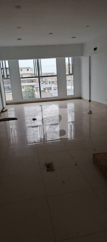 OFFICE FOR RENT PHASE 7 D H A JAMI COMMERCIAL 1020 SQUARE FEET WITH LIFT