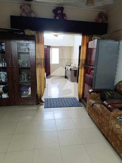Flat For Sale 1st Floor Block k North Nazimabad only cash client road side size 1100 sqft almost