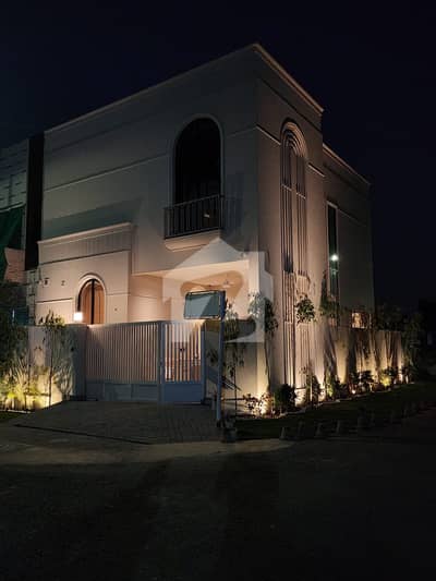 FOR SALE Brand New Luxury 5 Marla Corner House
