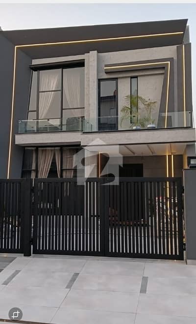 SEMI FURNISHED MODERN 5 BED BRAND NEW WELL EQUIPED SEMI FURNISHED MODERN 5 BED BRAND NEW WELL EQUIPED