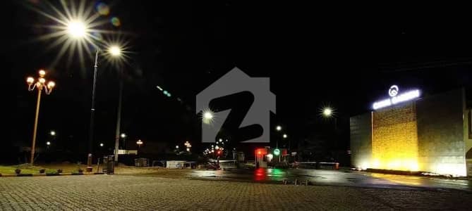 کینال گارڈن فیصل آباد میں 18 مرلہ رہائشی پلاٹ 4.5 کروڑ میں برائے فروخت۔ کینال گارڈن فیصل آباد میں 18 مرلہ رہائشی پلاٹ 4.5 کروڑ میں برائے فروخت۔
