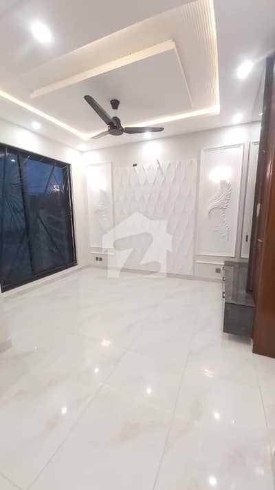 ایڈن ریزیڈینشیا ایڈن,لاہور میں 4 کمروں کا 4 مرلہ مکان 1.8 کروڑ میں برائے فروخت۔