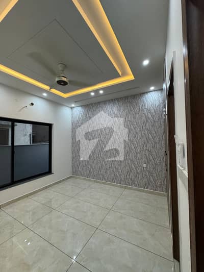 Fair-Priced 10 Marla House Available In Wapda City