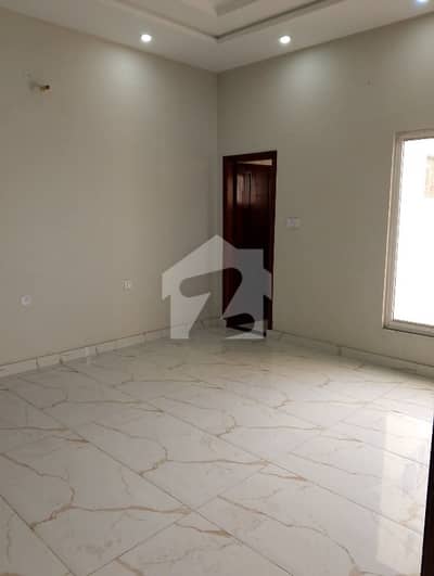 ایڈن آچرڈ فیصل آباد میں 3 کمروں کا 5 مرلہ مکان 2.15 کروڑ میں برائے فروخت۔
