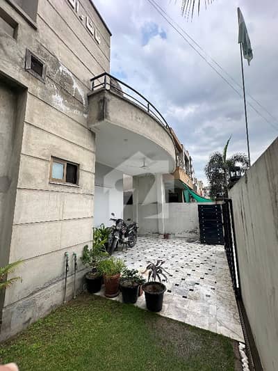 واپڈا ٹاؤن فیز 1 واپڈا ٹاؤن,لاہور میں 5 کمروں کا 10 مرلہ مکان 4.1 کروڑ میں برائے فروخت۔ واپڈا ٹاؤن فیز 1 واپڈا ٹاؤن,لاہور میں 5 کمروں کا 10 مرلہ مکان 4.1 کروڑ میں برائے فروخت۔