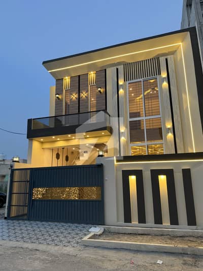Luxury Owner Built House For Sale | Premium Block | Near Arcade Mall & Main Market | Fully Developed Area With All Facilities | Investor Price | Urgent Sale Luxury Owner Built House For Sale | Premium Block | Near Arcade Mall & Main Market | Fully Developed Area With All Facilities | Investor Price | Urgent Sale