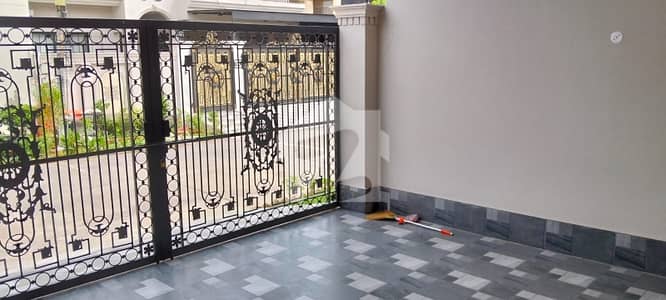 6 MARLA DOUBLE STOREY BRAND NEW CORNER HOUSE FOR SALE IN KHAYABAN E SHAIR SARGODHA