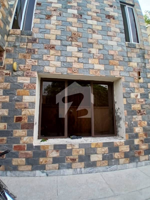عسکری 9 راولپنڈی میں 4 کمروں کا 10 مرلہ مکان 7.5 کروڑ میں برائے فروخت۔ عسکری 9 راولپنڈی میں 4 کمروں کا 10 مرلہ مکان 7.5 کروڑ میں برائے فروخت۔