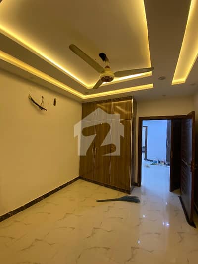 5Marla flat for rent