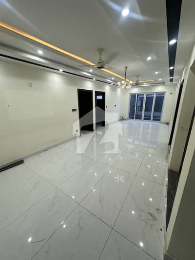 4BED DRAWING 1ST FLOOR PORTION FOR RENT ALMOST BRAND NEW