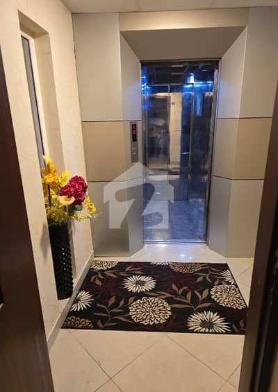 CREEK VISTAS APARTMENT FOR RENT GENIUNE DEAL AND SMOOTH DEAL VISIT ANYTIME NOT FAKE ADD 4 Beds Demand 350 Lacs Excluding Maintenance