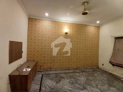 جوہر ٹاؤن فیز 2 - بلاک آر1 جوہر ٹاؤن فیز 2,جوہر ٹاؤن,لاہور میں 1 کمرے کا 4 مرلہ زیریں پورشن 46.0 ہزار میں کرایہ پر دستیاب ہے۔ جوہر ٹاؤن فیز 2 - بلاک آر1 جوہر ٹاؤن فیز 2,جوہر ٹاؤن,لاہور میں 1 کمرے کا 4 مرلہ زیریں پورشن 46.0 ہزار میں کرایہ پر دستیاب ہے۔