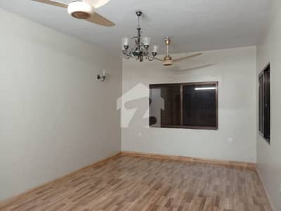 130 Square Yards House Available In Gulshan-E-Iqbal - Block 16 For Rent