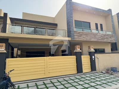 عسکری 6 ملیر کنٹونمنٹ,کینٹ,کراچی میں 5 کمروں کا 12 مرلہ مکان 7.51 کروڑ میں برائے فروخت۔ عسکری 6 ملیر کنٹونمنٹ,کینٹ,کراچی میں 5 کمروں کا 12 مرلہ مکان 7.51 کروڑ میں برائے فروخت۔