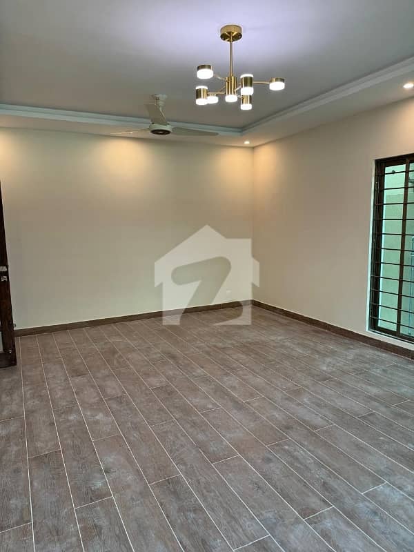 A Spacious 300 Square Yards House In Askari 6 A Spacious 300 Square Yards House In Askari 6