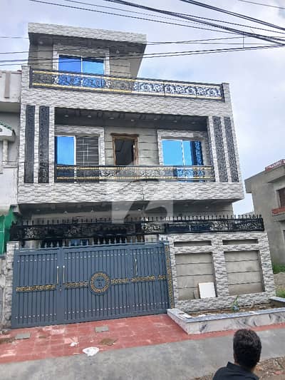 آئی ۔ 14 اسلام آباد میں 5 کمروں کا 6 مرلہ مکان 3.2 کروڑ میں برائے فروخت۔